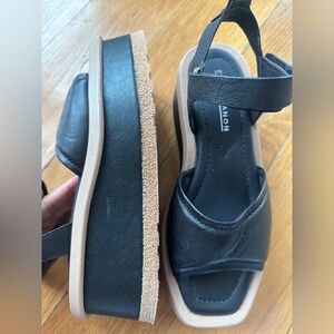 Black leather sandals size 36 - 6 USl